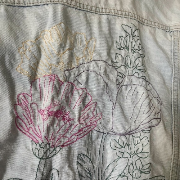 LEVI Strauss & Co Light Wash Embroidery Denim Jacket Size M - Picture 7 of 11